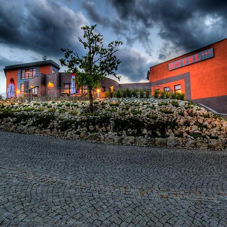 Hotel Esperanto Swidnica  Exterior photo